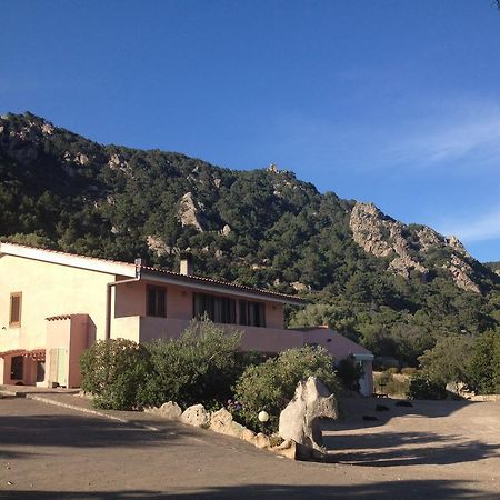 Agriturismo Monte Pino Telti ภายนอก รูปภาพ