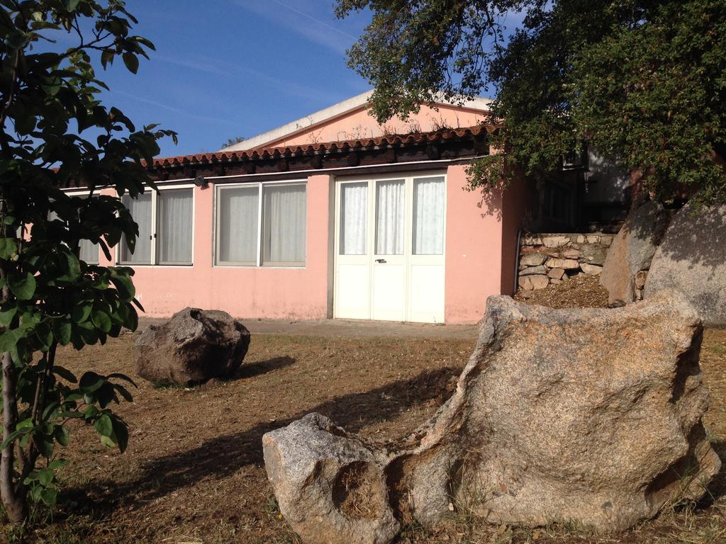 Agriturismo Monte Pino Telti ภายนอก รูปภาพ